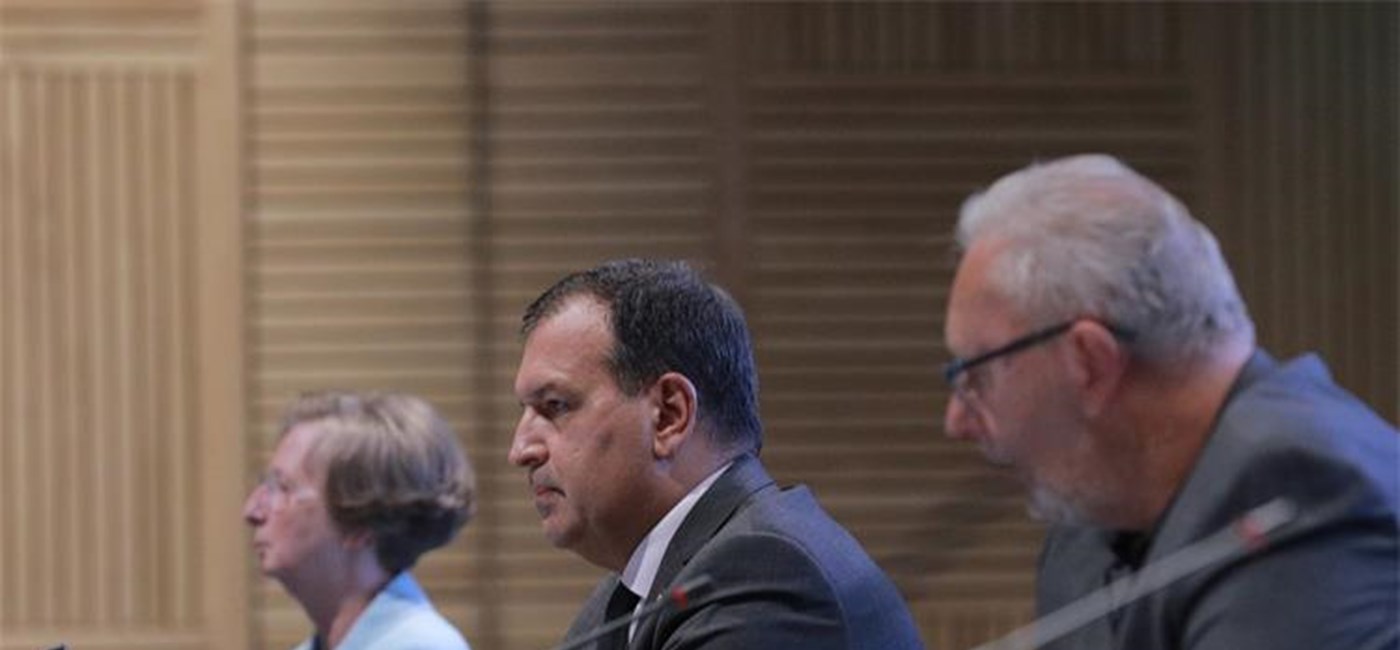 Beroš: Uvode se obavezne covid potvrde u zdravstvo